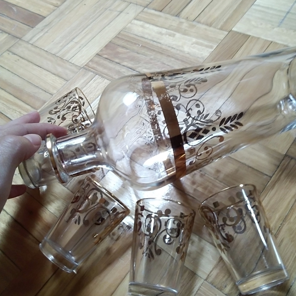Glass decanter plated whit gold​​​​​​​​​​​​​​ - Picture 2 of 7